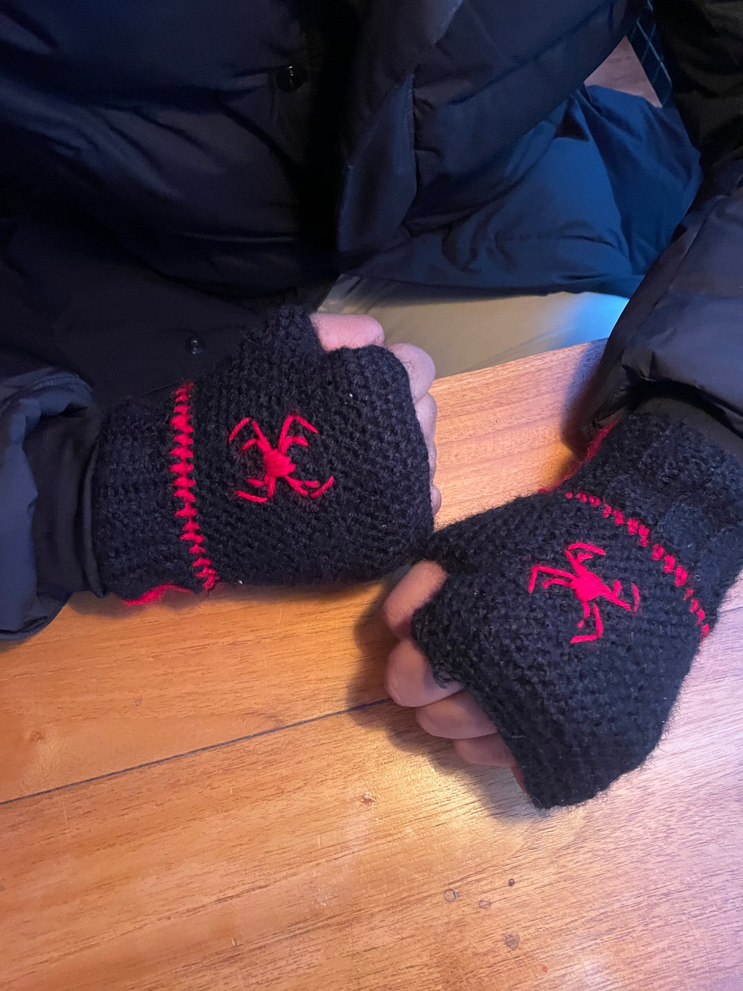 Spiderman hand-warmers