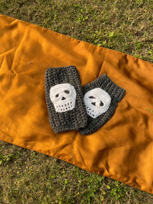 Skull Hand-Warmer